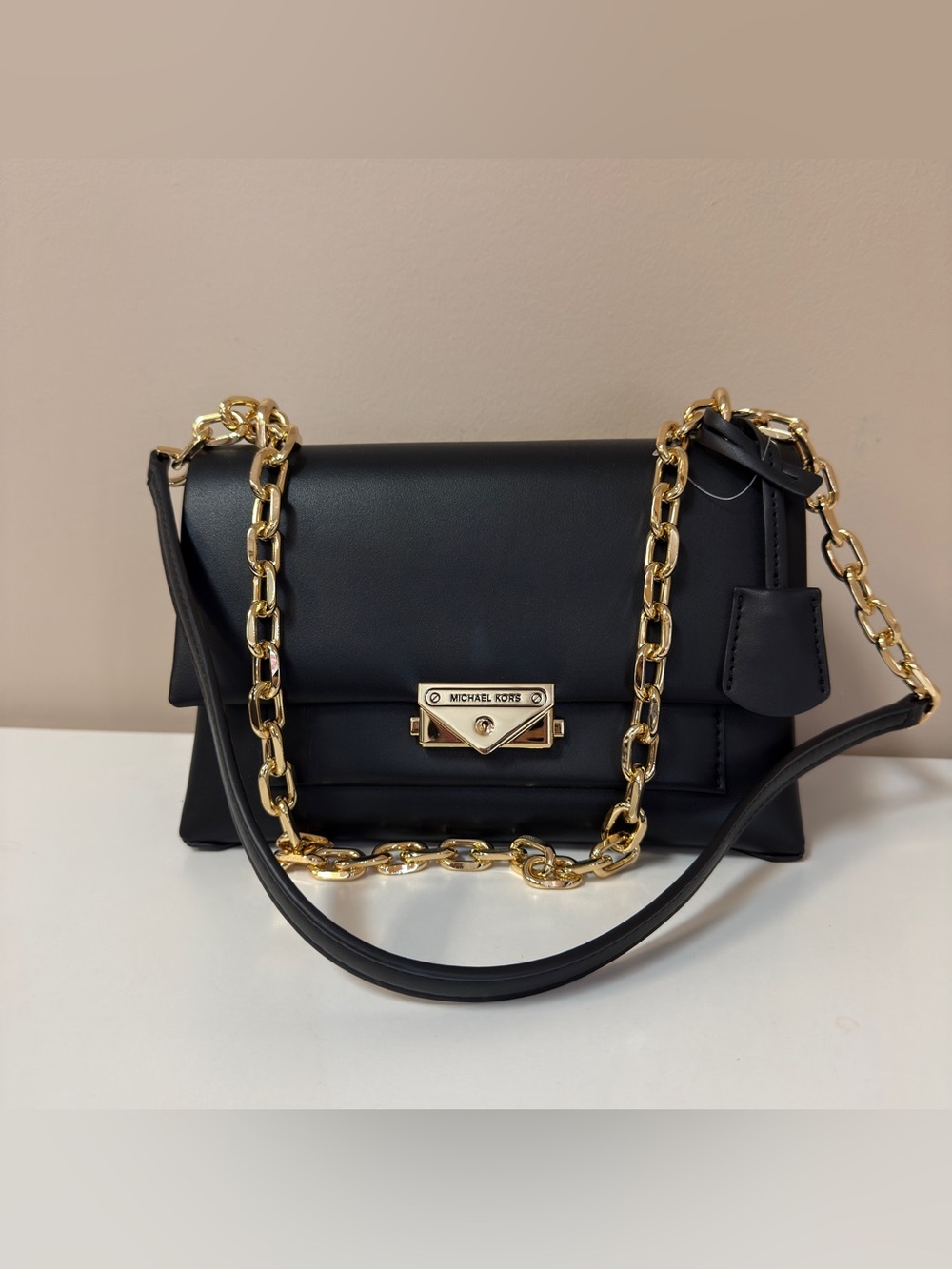 Michael Kors Black Leather Crossbody Bag with Gold Chain - Picture 2 of 10